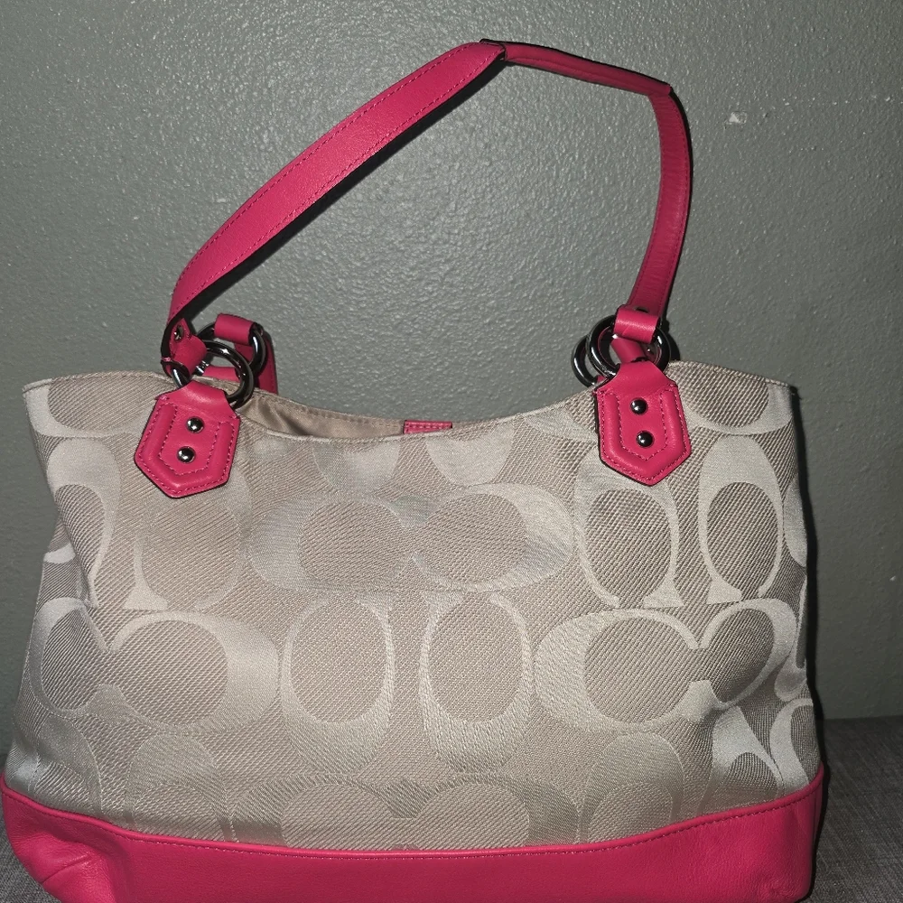 New Coach Abbey Signature Carryall shoulder bag Khaki and Pomegranate Pink - Picture 3 of 9